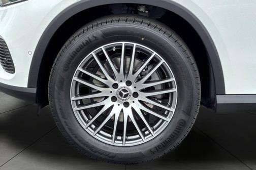 Polar White 2026 Mercedes-Benz GLC 300 Base