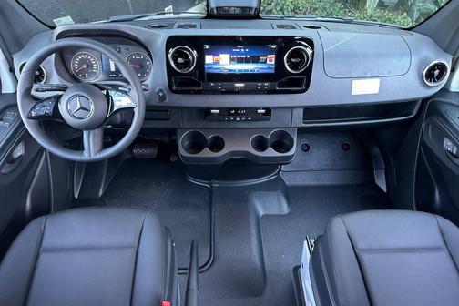 2026 Mercedes-Benz Sprinter 2500 Standard Roof