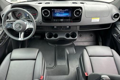 2025 Mercedes-Benz Sprinter 2500 Standard Roof
