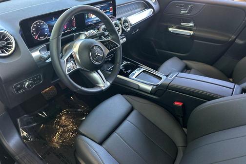 2025 Mercedes-Benz GLB 250 Base