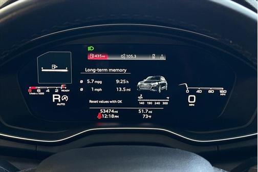 2022 Audi Q5 45 S line Prestige