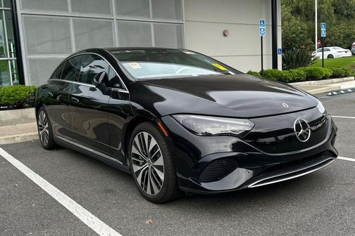 Obsidian Black Metallic 2023 Mercedes-Benz EQE 350+ Base