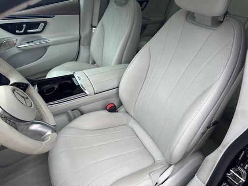 Obsidian Black Metallic 2023 Mercedes-Benz EQE 350+ Base