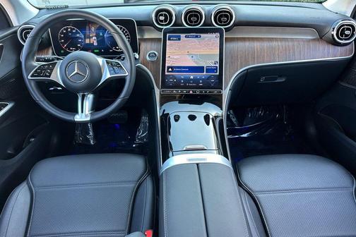 2025 Mercedes-Benz GLC 350e Base