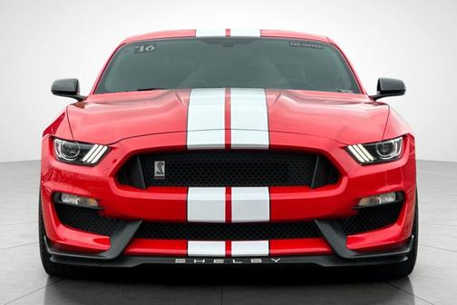 2016 Ford Shelby GT350 Base