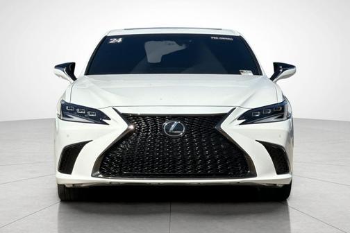 2024 Lexus ES 300h F SPORT Handling