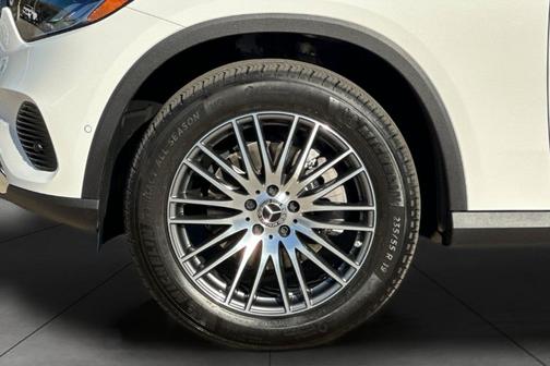 2025 Mercedes-Benz GLC 300 Base