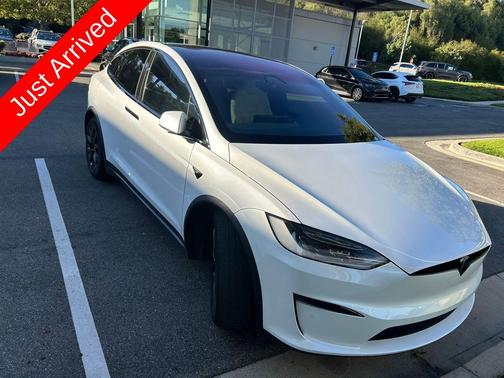 2023 Tesla Model X Standard Range