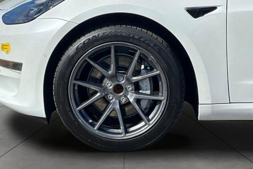 2022 Tesla Model 3 Standard Range