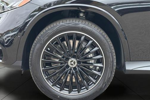 Obsidian Black Metallic 2026 Mercedes-Benz GLC 300 Base