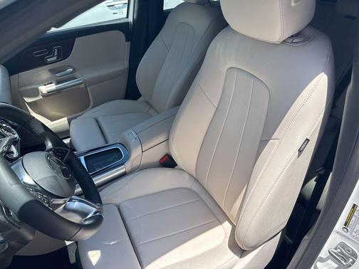 Polar White 2026 Mercedes-Benz GLA 250 4MATIC