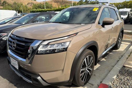 Baja Storm 2023 Nissan Pathfinder Platinum 4WD