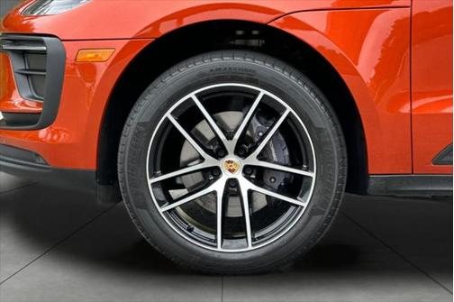 2022 Porsche Macan Base
