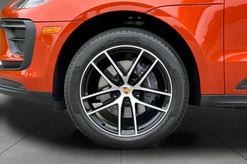 2022 Porsche Macan Base