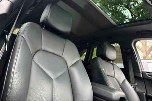 2022 Porsche Macan Base