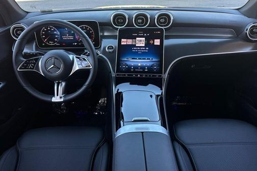 2026 Mercedes-Benz GLC 300 Base