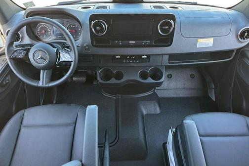 2026 Mercedes-Benz Sprinter 2500 Standard Roof