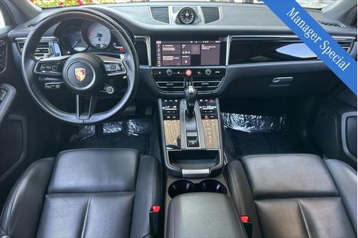 2023 Porsche Macan Base