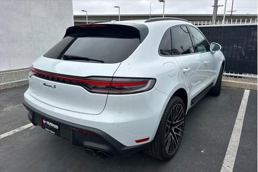 2023 Porsche Macan Base
