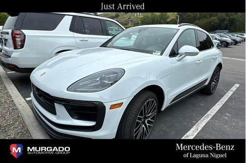 2023 Porsche Macan Base