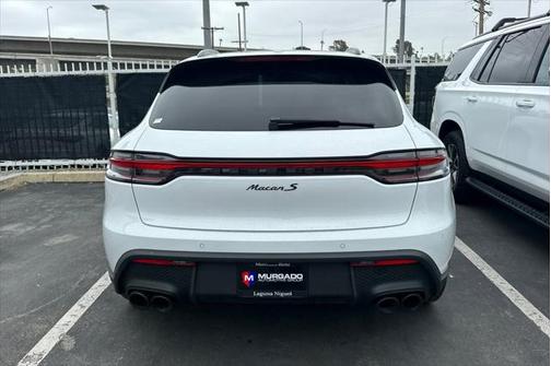 2023 Porsche Macan Base