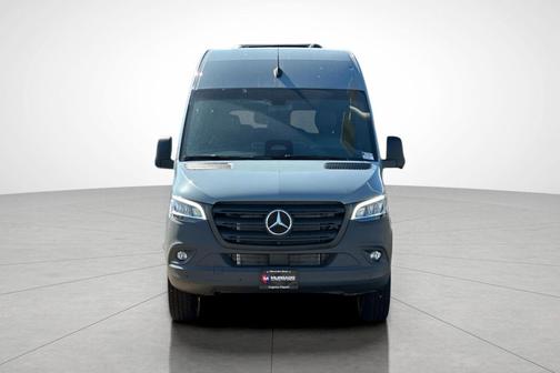 2025 Mercedes-Benz Sprinter 2500 Passenger 144 WB