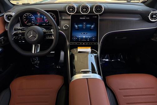 Obsidian Black Metallic 2026 Mercedes-Benz GLC 300 Base