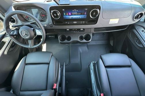 2025 Mercedes-Benz Sprinter 2500 Standard Roof