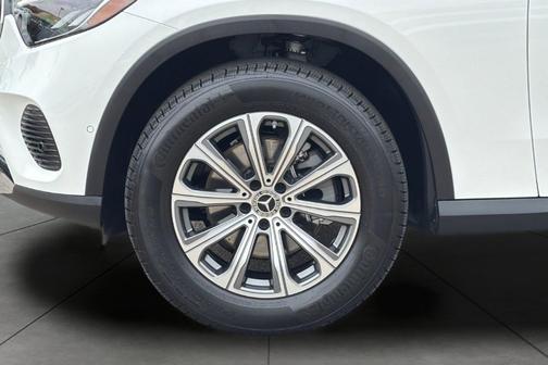 Polar White 2026 Mercedes-Benz GLC 300 Base