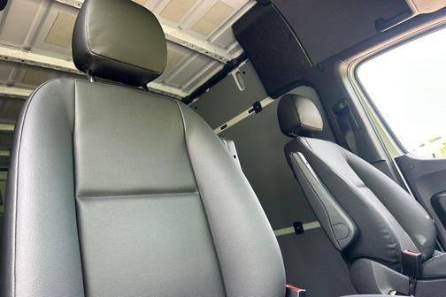 2025 Mercedes-Benz Sprinter 2500 Standard Roof