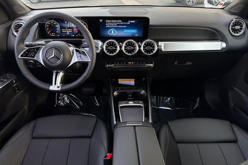 Polar White 2026 Mercedes-Benz GLB 250 Base