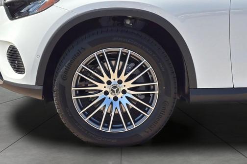 Polar White 2026 Mercedes-Benz GLC 300 Base