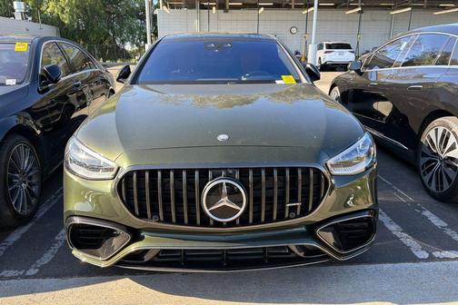 MANUFAKTUR Signature Olive Metallic 2025 Mercedes-Benz AMG S 63 E 4MATIC
