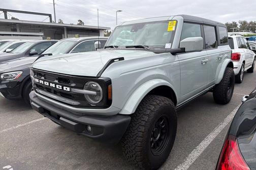 CACTUS GRAY 2022 Ford Bronco Outer Banks