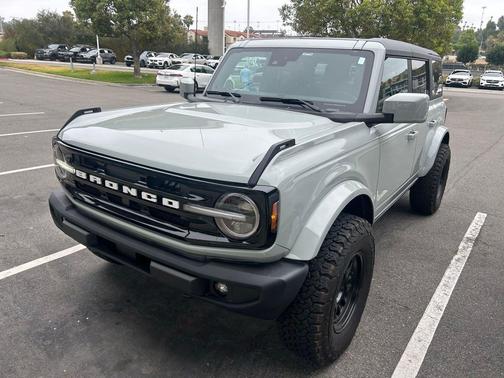 CACTUS GRAY 2022 Ford Bronco Outer Banks