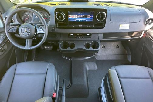 2026 Mercedes-Benz Sprinter 2500 Standard Roof