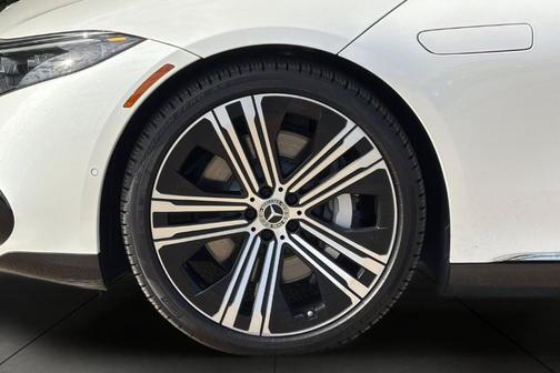 MANUFAKTUR Diamond White Metallic 2022 Mercedes-Benz EQS 450+ 4MATIC