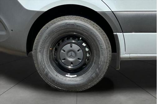 2025 Mercedes-Benz Sprinter 2500 Standard Roof