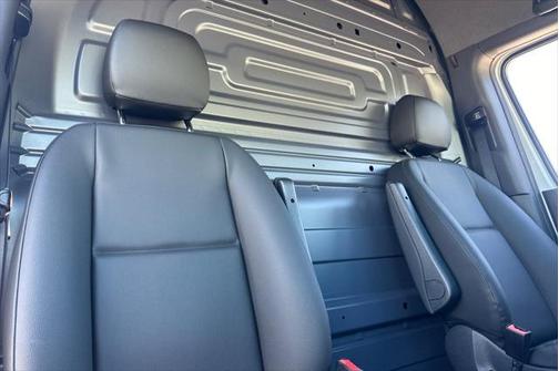 2025 Mercedes-Benz Sprinter 2500 Standard Roof
