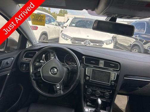 2017 Volkswagen Golf TSI SE 4-Door