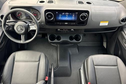 2026 Mercedes-Benz Sprinter 2500 Standard Roof