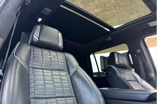 2021 Cadillac Escalade ESV Sport Platinum
