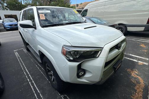 2024 Toyota 4Runner TRD Off Road