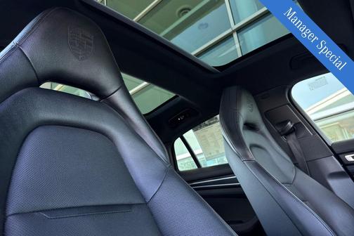 2023 Porsche Panamera Platinum Edition
