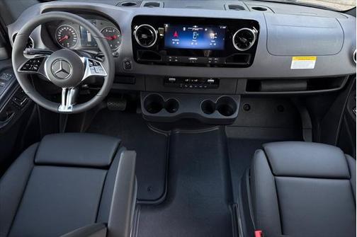 2025 Mercedes-Benz Sprinter 2500 Crew 144 WB