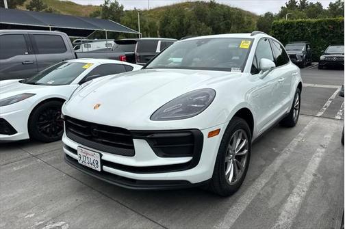 2024 Porsche Macan Base