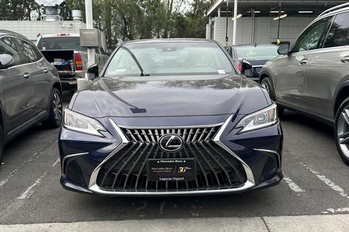 2023 Lexus ES 350 Base