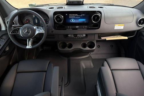 2025 Mercedes-Benz Sprinter 2500 High Roof