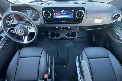 2025 Mercedes-Benz Sprinter 2500 Standard Roof