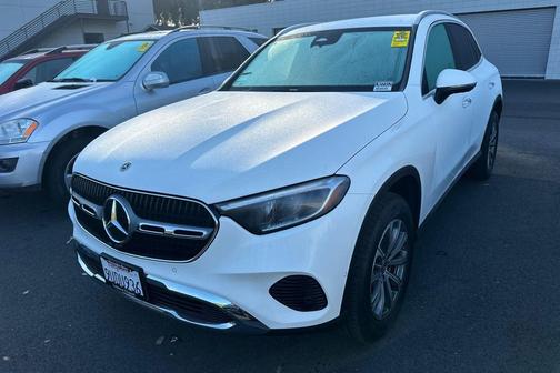 2025 Mercedes-Benz GLC 300 4MATIC